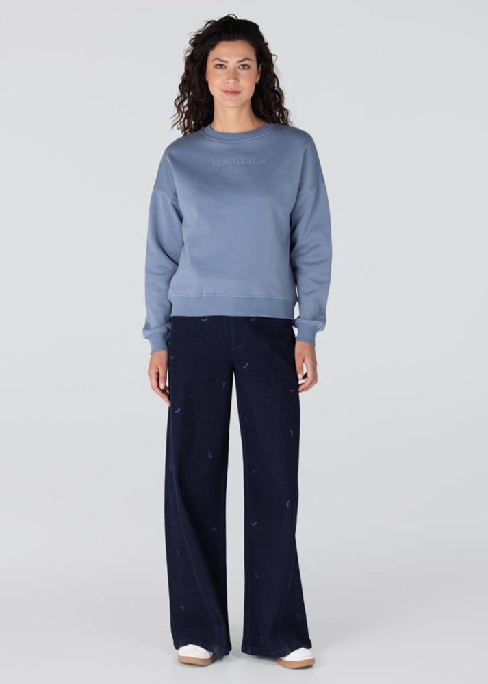 Jansen Amsterdam Gisele trui met borduur tekst | Blauw