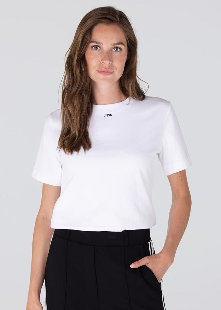 Jansen Amsterdam Jitte t-shirt met zwart logo | Wit