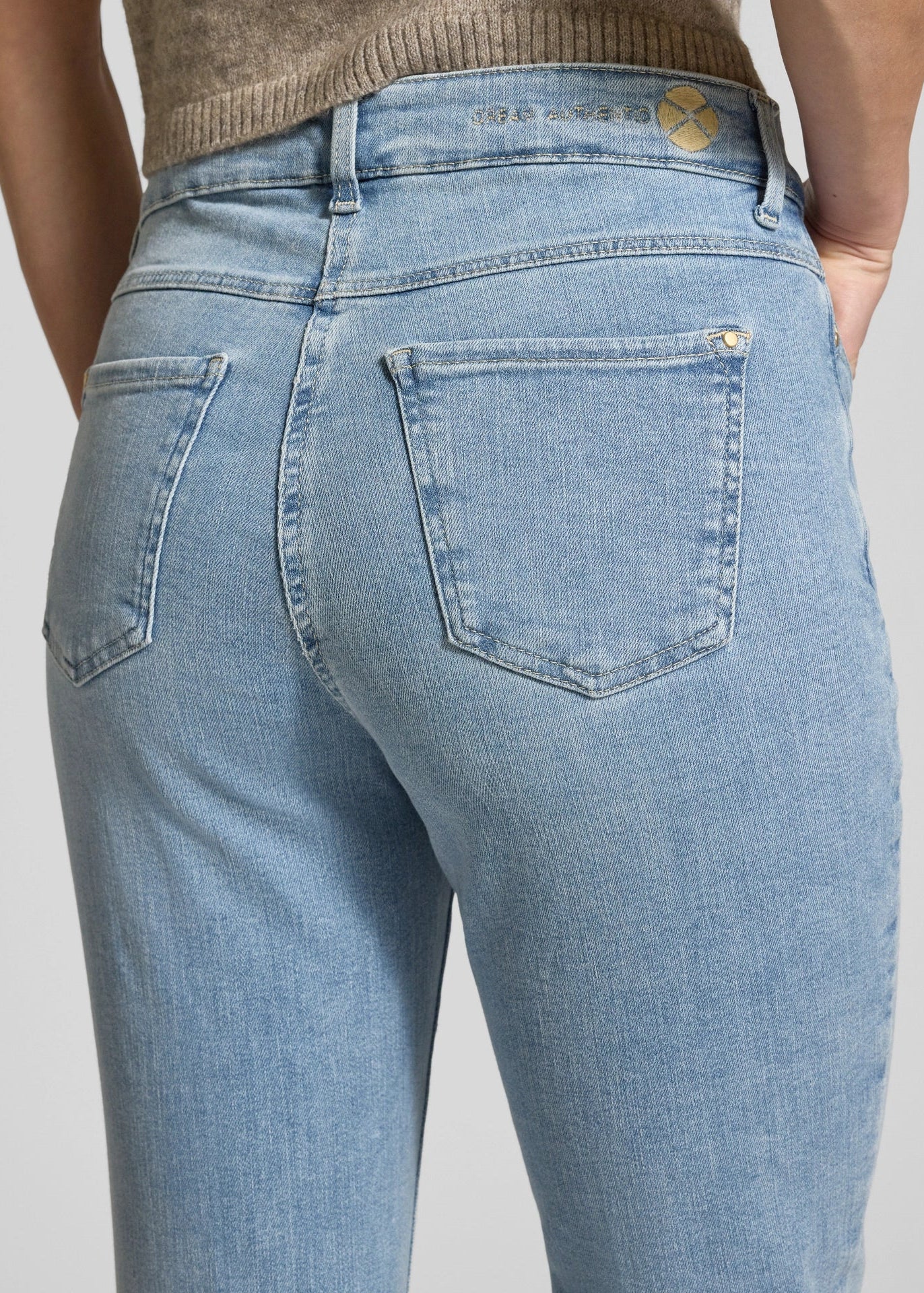 MAC Flared jeans van katoenmix, model 'DREAM' in lichtblauw