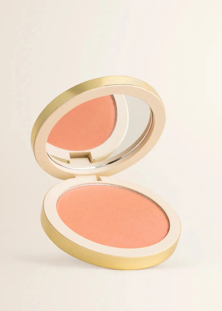 Olcay Gulsen Beauty Make Me Blush