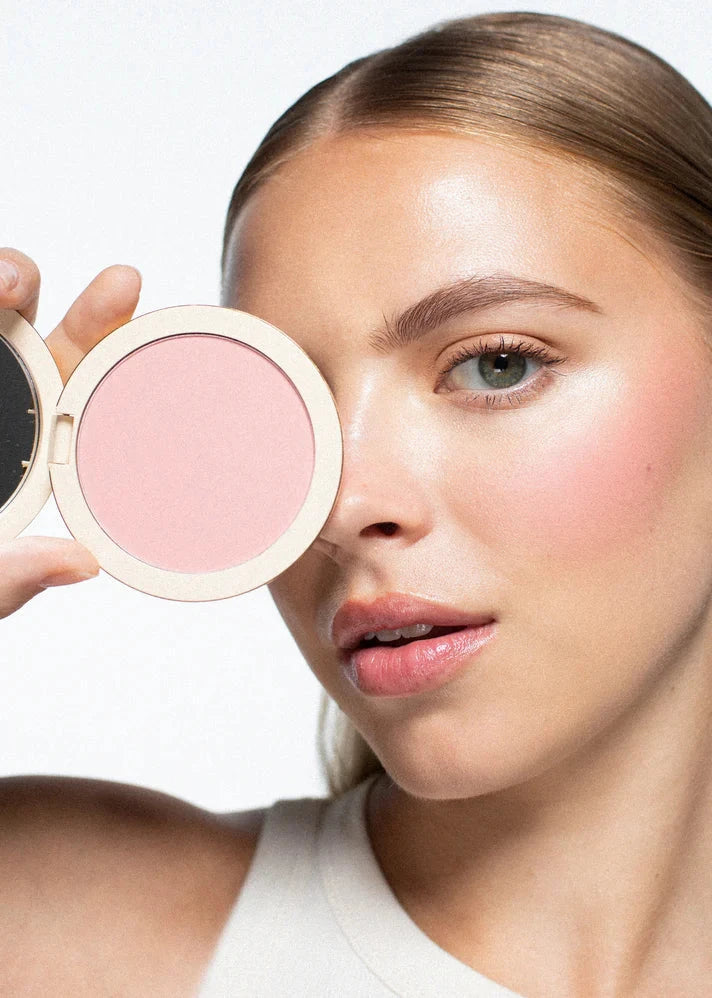 Olcay Gulsen Beauty Make Me Blush