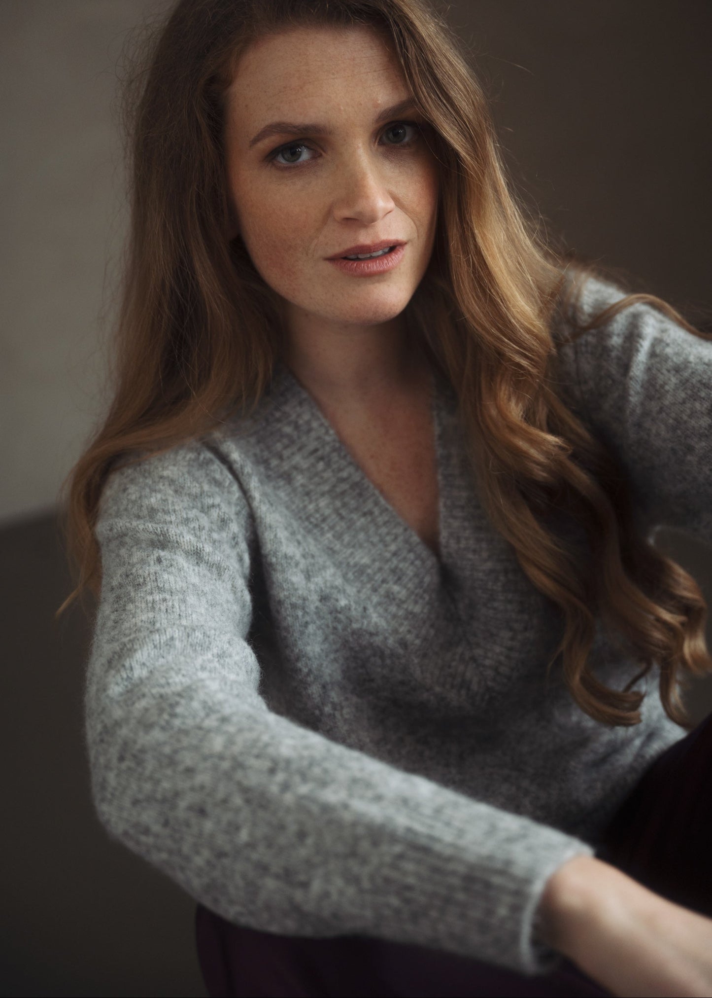 Emotion pullover grey v-neck