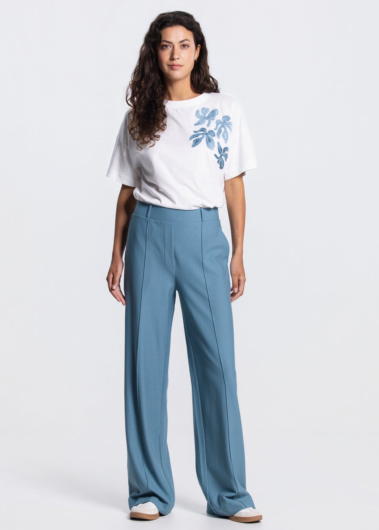 Jansen AmsterdamILEY SHIRT CO 184 short sleeve wide fit satin embroidery flower RILEY SS26