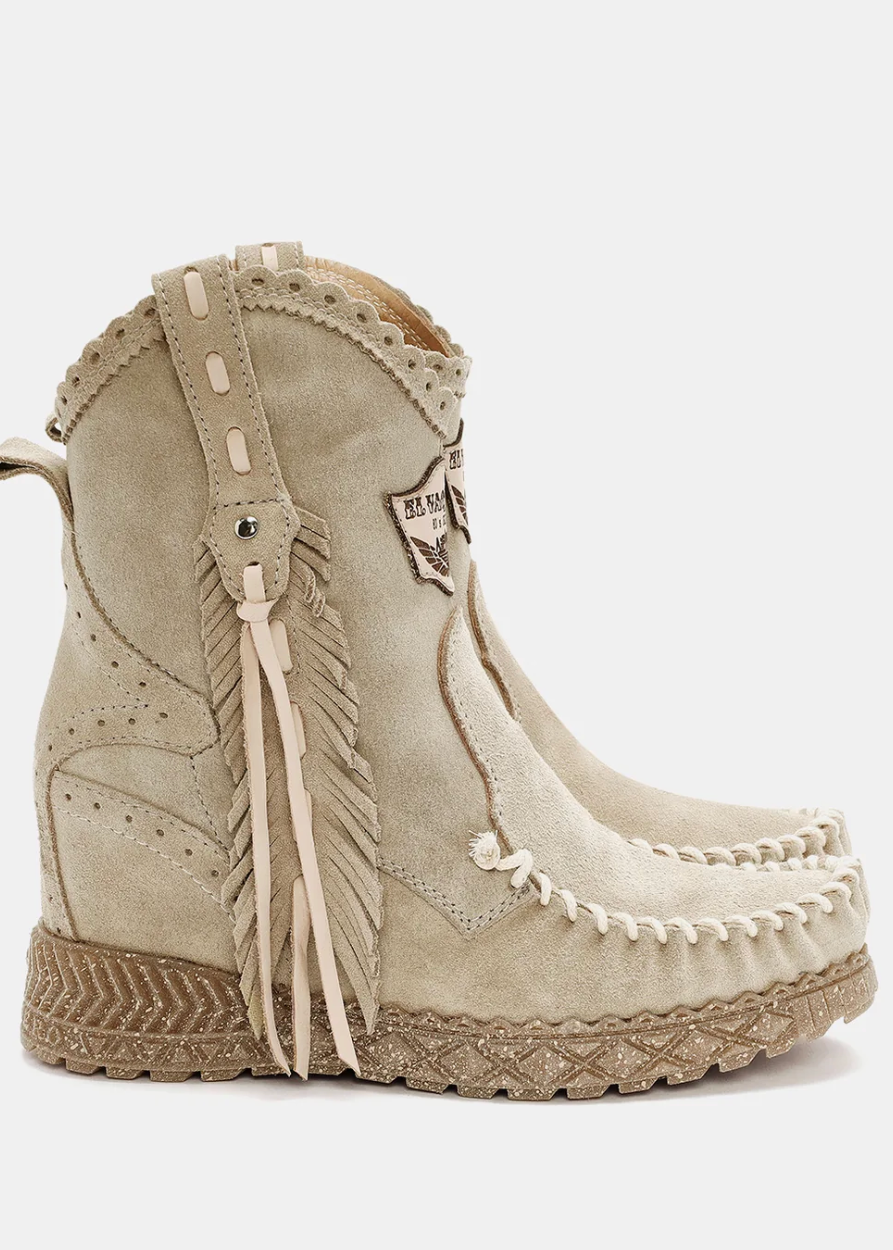 El Vaquero Dinah Silverstone Corda