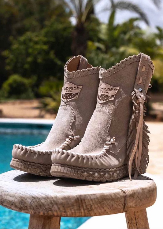 El Vaquero Dinah Silverstone Corda