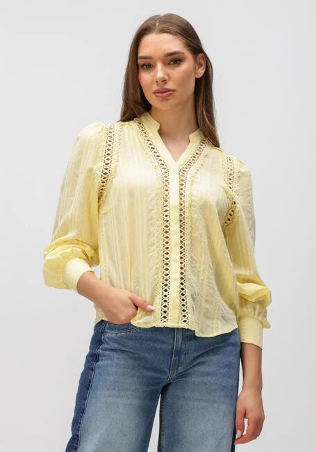 Pastel geel komt helemaal in de mode 2026