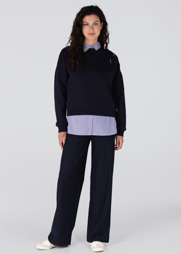 Jansen Amsterdam Gaby sweater met bloem detail | Donkerblauw