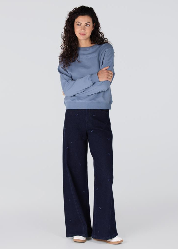 Jansen Amsterdam Gisele trui met borduur tekst | Blauw