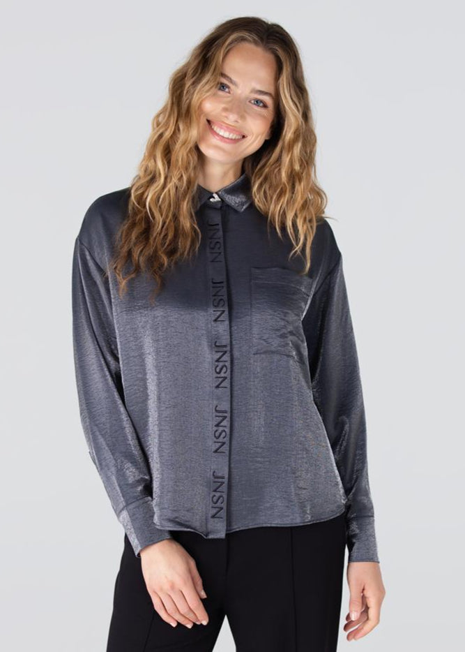 Jansen Amsterdam Lieke glans blouse met geborduurd logo - Antraciet