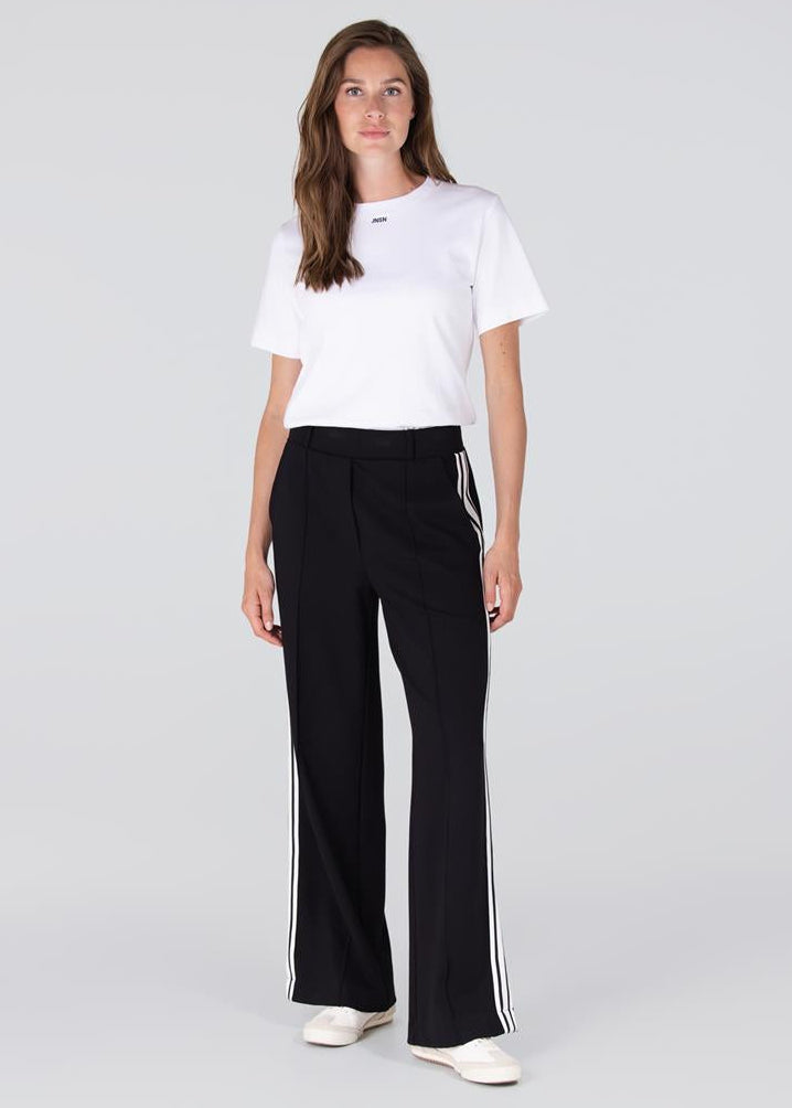 Jansen Amsterdam Jitte t-shirt met zwart logo | Wit