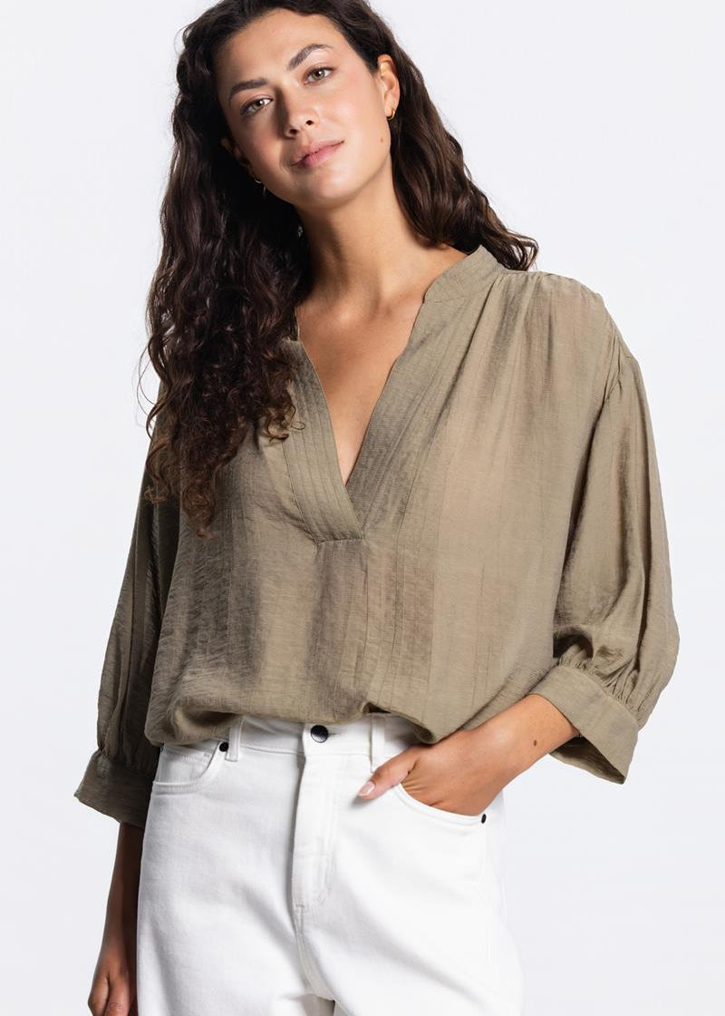 Jansen Amsterdam Pem transparante v-hals blouse in Legergroen