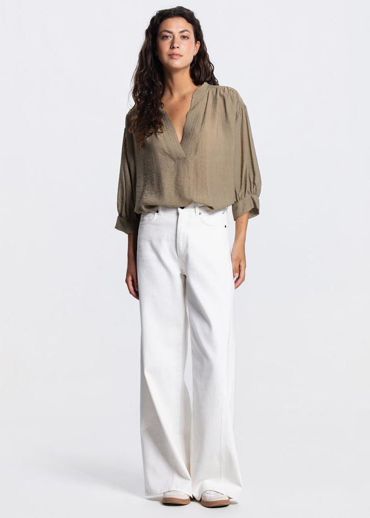 Jansen Amsterdam Pem transparante v-hals blouse in Legergroen