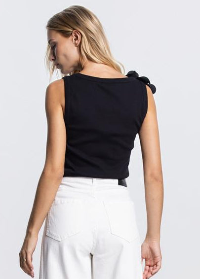 Jansen Amsterdam Rhode top met bloemdetail in Zwart