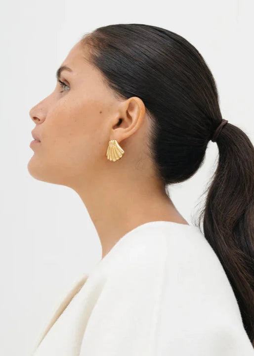 24Kae Shell-shaped statement earrings