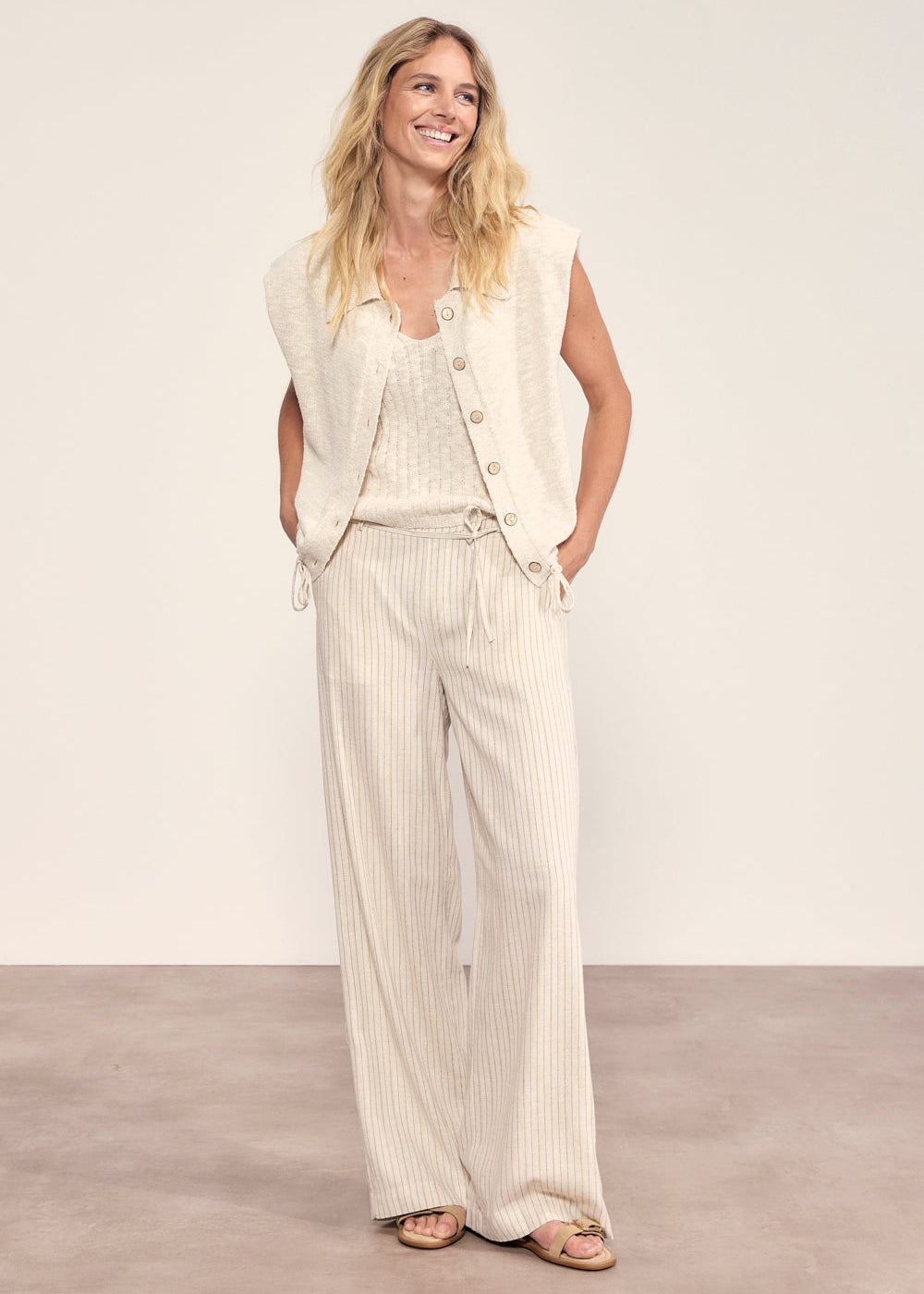 Tramontana V-Neck Singlet Lurex stone