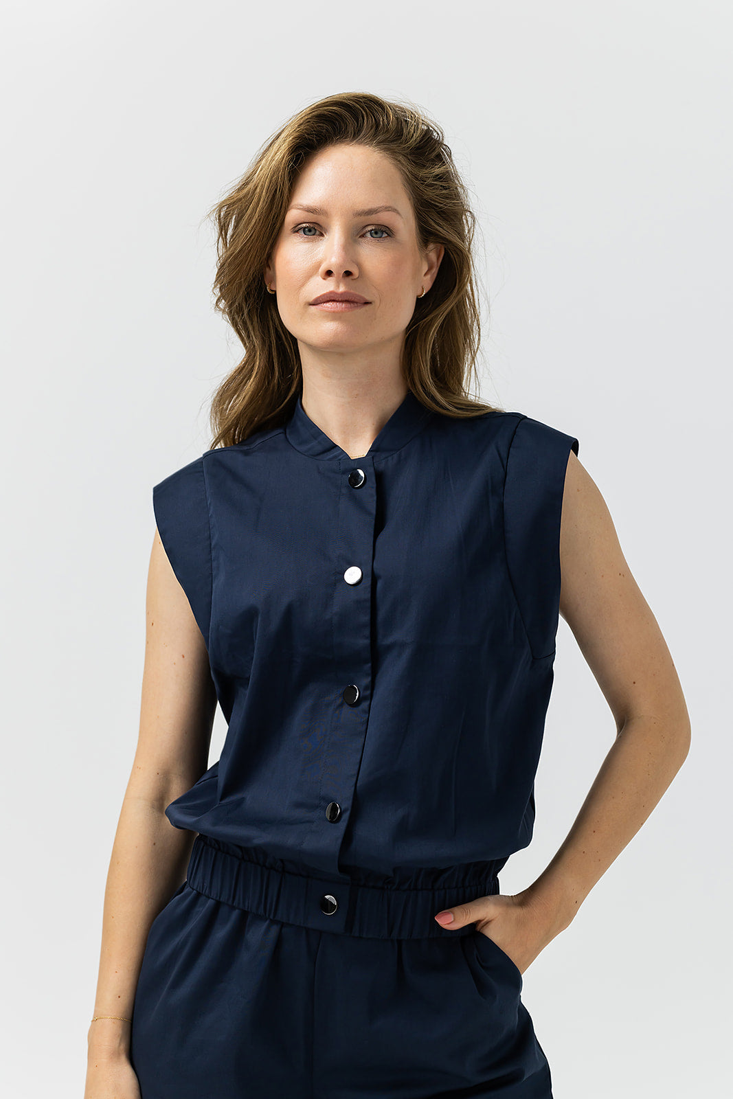 Label Dot Isa top/gilet