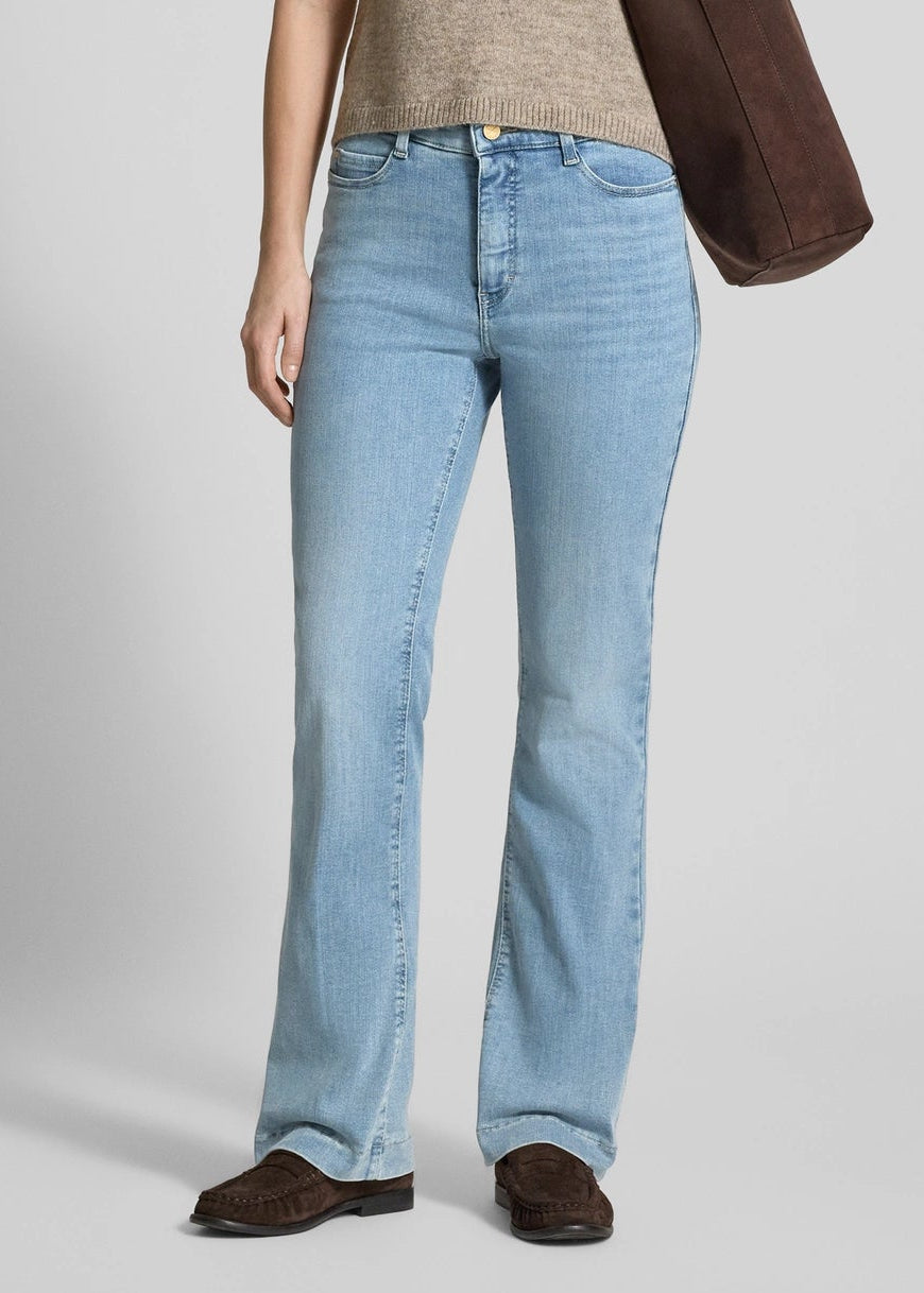 MAC Flared jeans van katoenmix, model 'DREAM' in lichtblauw