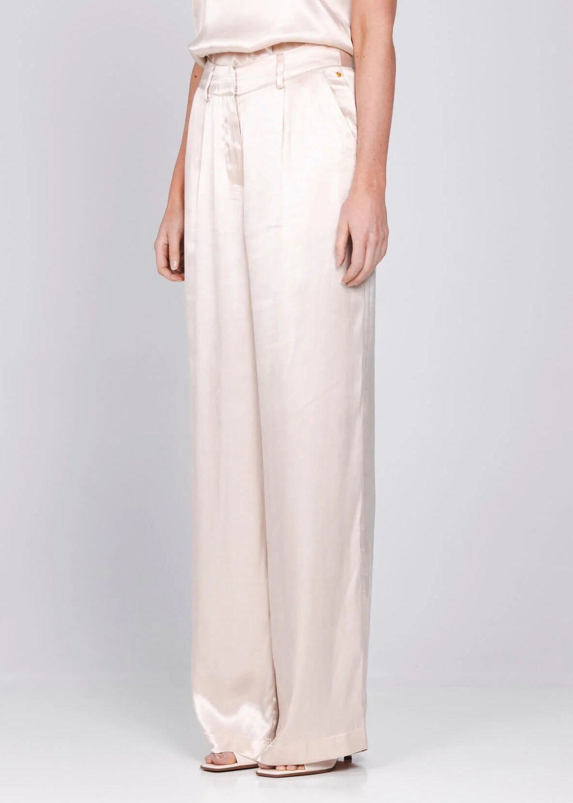 Accentil Mira Pants - Satin Pink