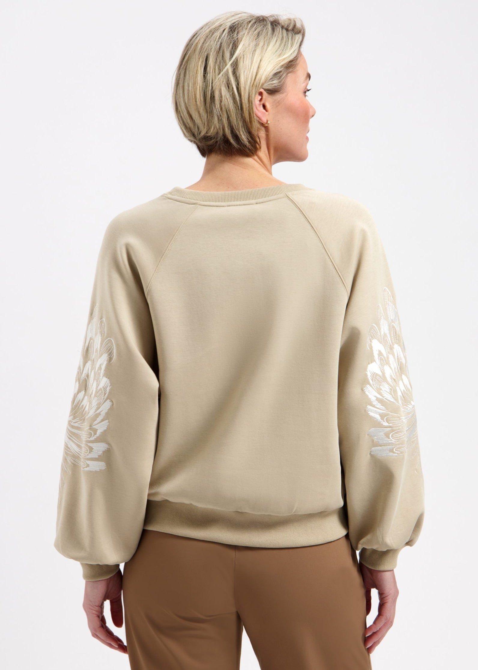 Lady Day – Coby Sweater – Sand