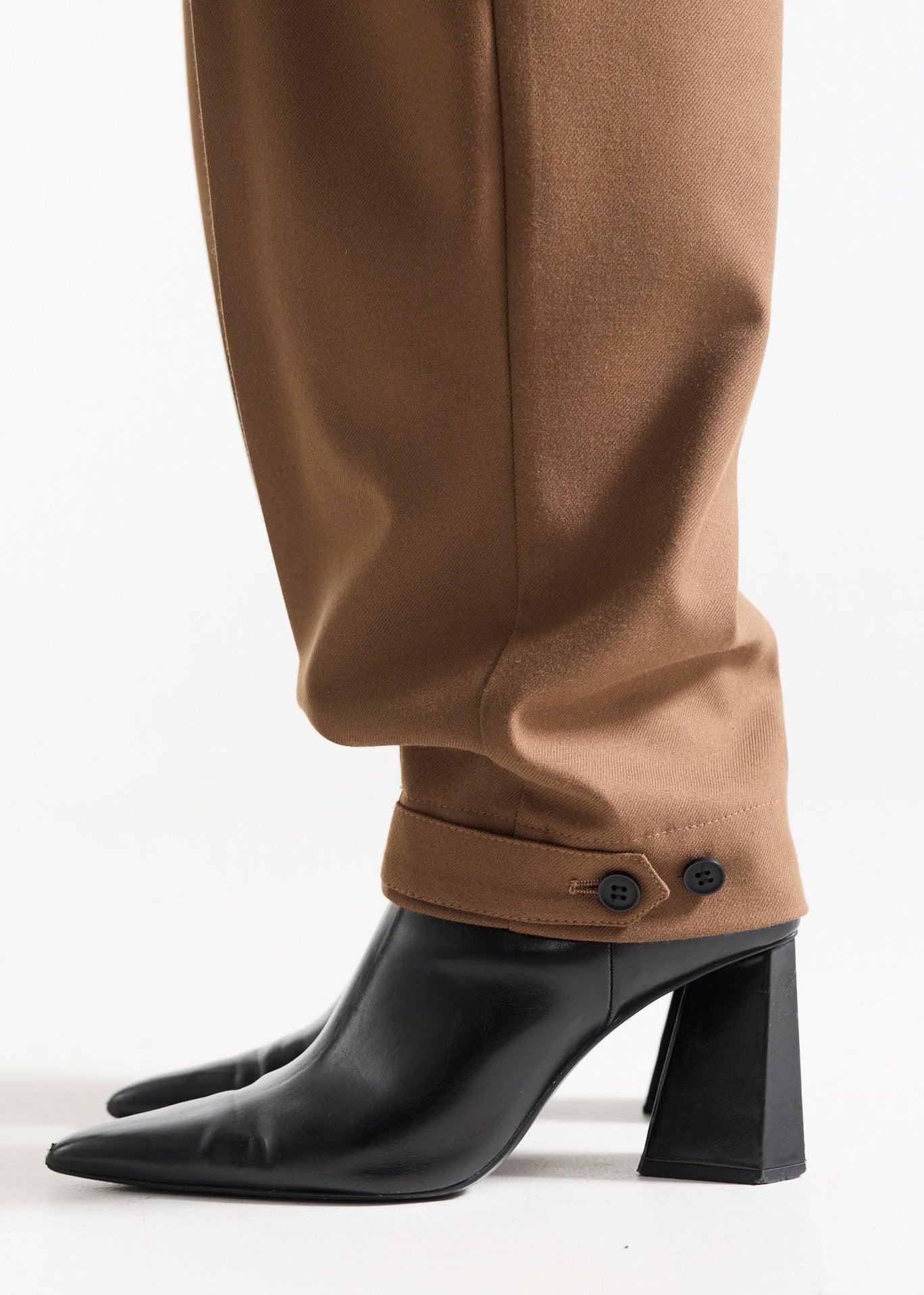 Jansen Amsterdam IARA BROEK barrel long button strap at bottom&nbsp;