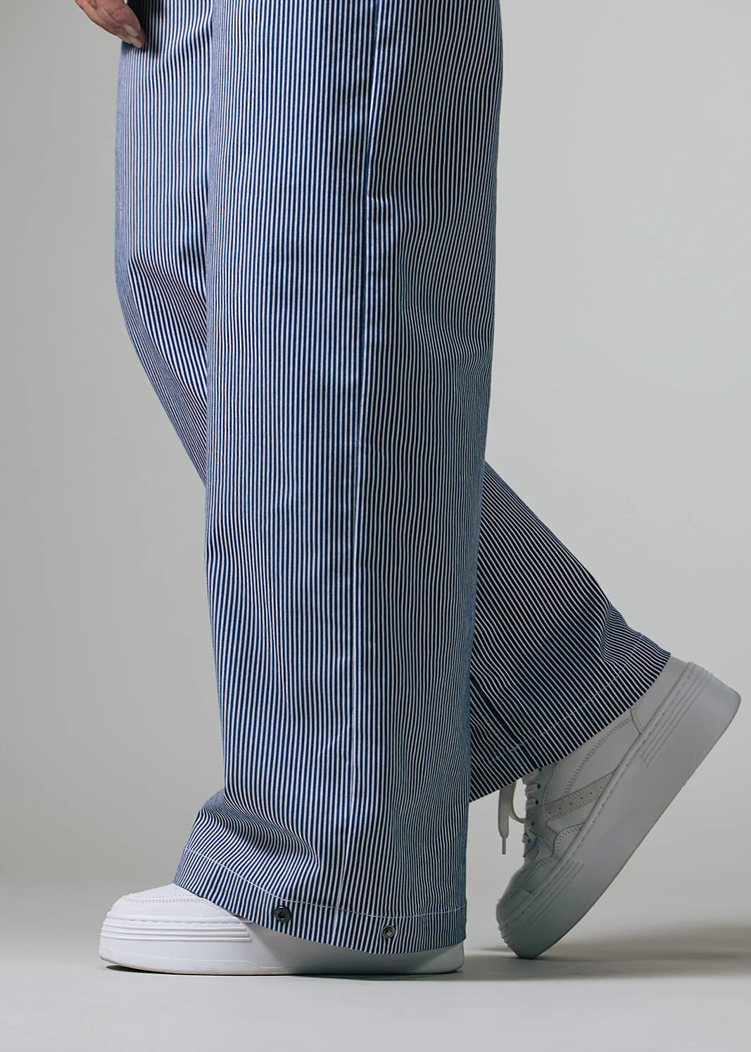 Label Dot Robert | Blauw / Wit