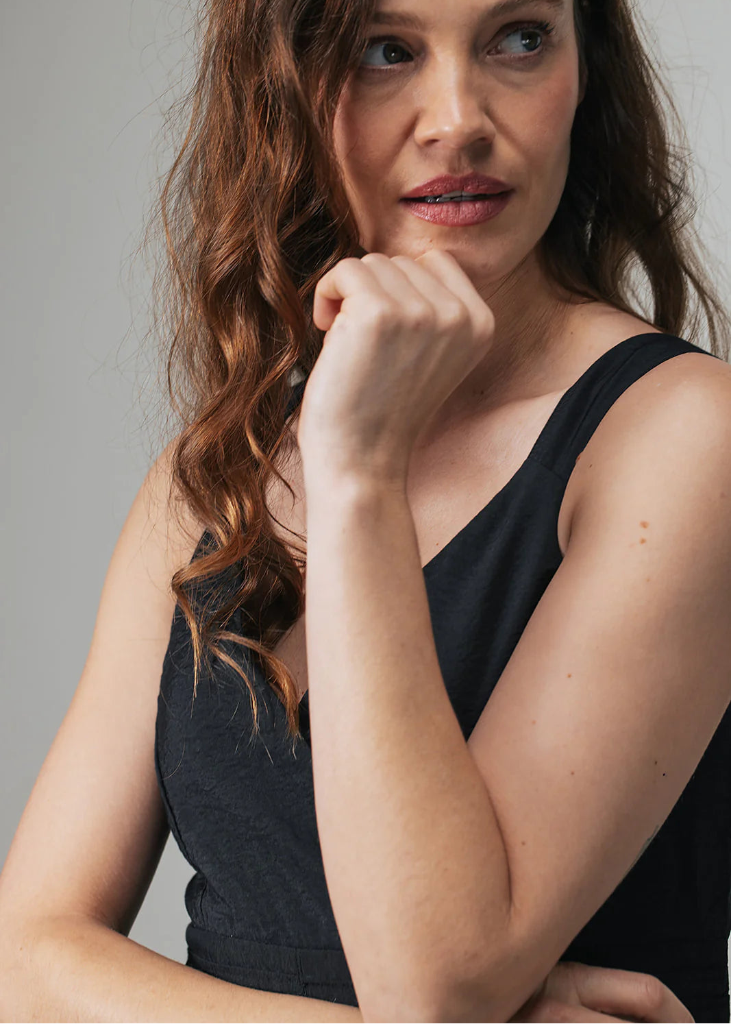Label Dot Saskia | Zand / wit