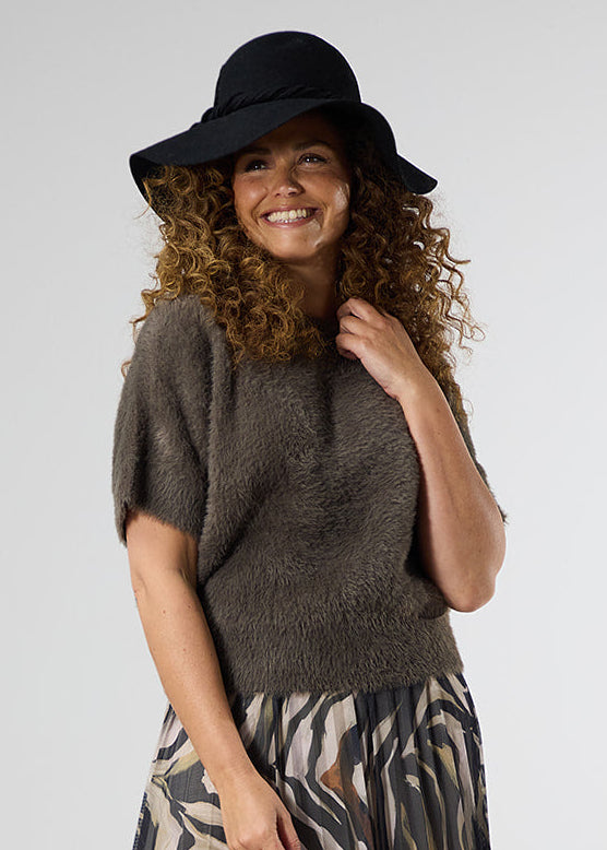 Label Dot pullover Nerina Groen en Off white