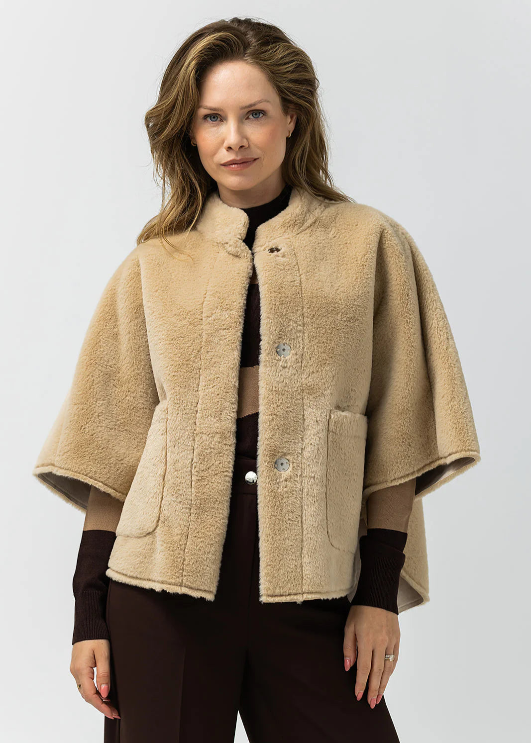 Label Dot Dana Poncho | Off white