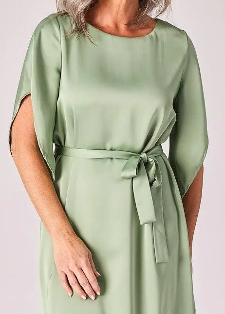 Lalotti Satijnen jurk met taillelint - Sage green