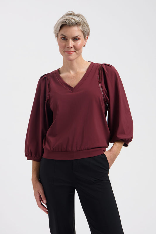 Lady Day – Minta Travel Top – Wine