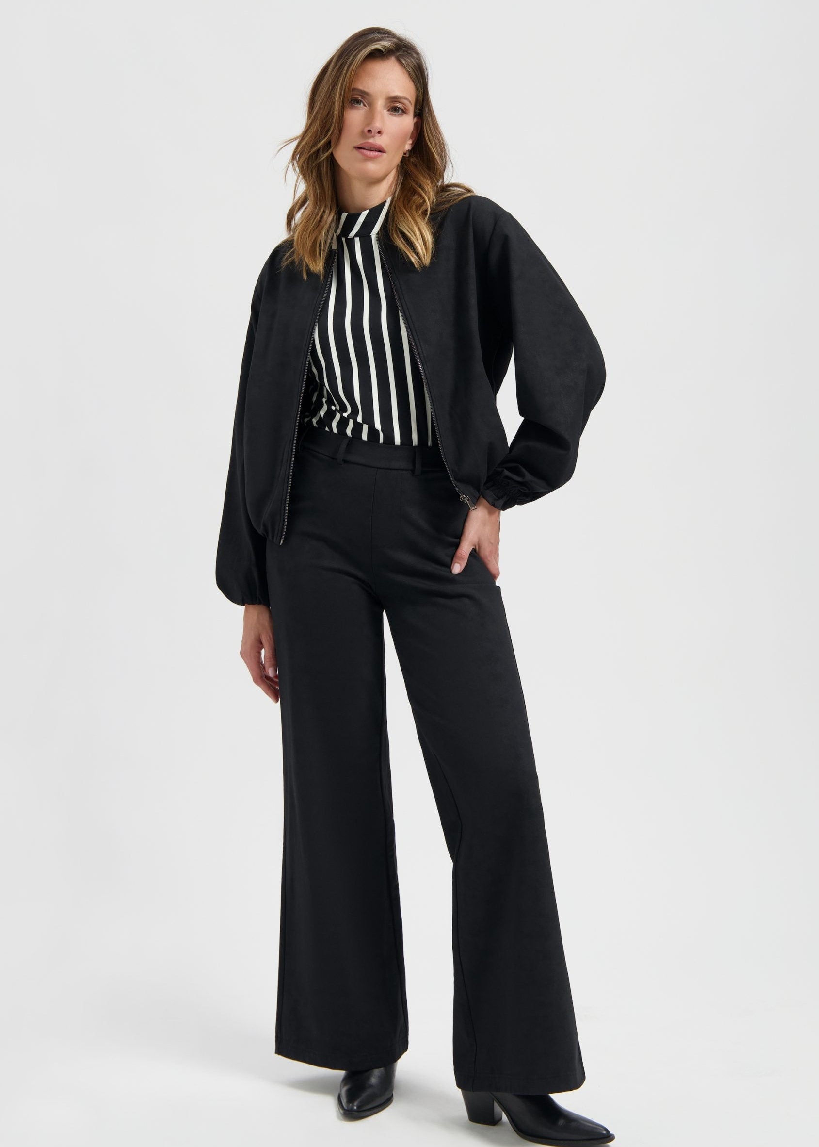 Lady Day – Maud Top – Black/Wool White stripe