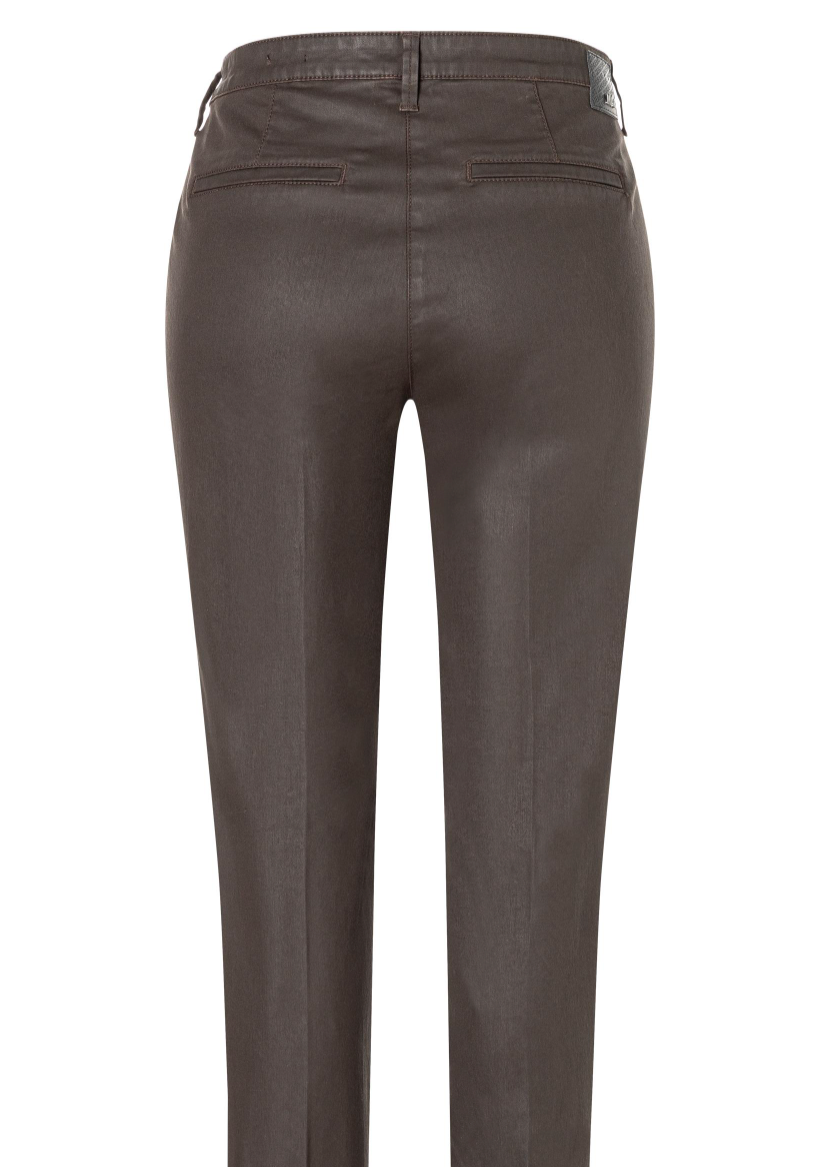 Mac Jeans Chino Turn Up Smalle cotton-lyocell-chino in leerlook truffle brown