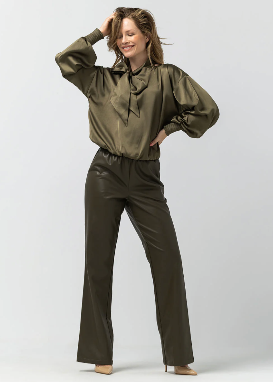 Label Dot Alexa Top | khaki