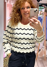 Afbeelding in Gallery-weergave laden, Lady Day pullover
